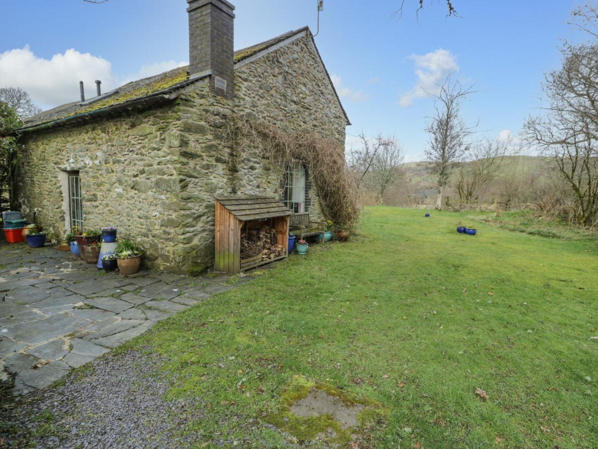 Beudy Dolpebyll Villa Llangadfan Екстериор снимка